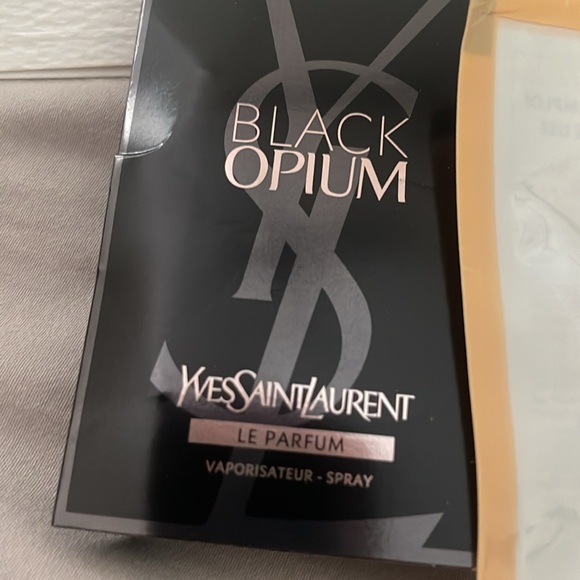 Amazing smells in a bundle of samples - Picture 2 of 4